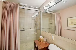 2211 SW 1st Ave, Portland, OR 97201 - Photo 33