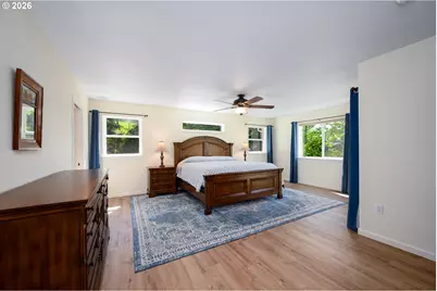 1220 NE Cambrian Ct, Roseburg, OR 97470 - Photo 17