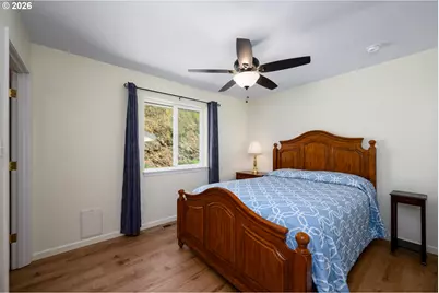 1220 NE Cambrian Ct, Roseburg, OR 97470 - Photo 25