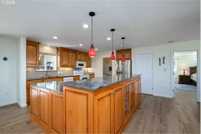 1220 NE Cambrian Ct, Roseburg, OR 97470 - Photo 11