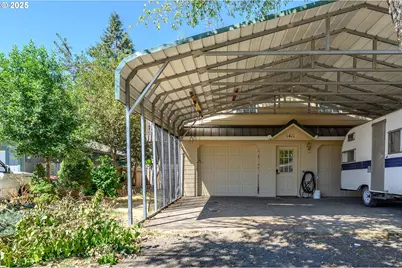 1411 NE Logan St, McMinnville, OR 97128 - Photo 3