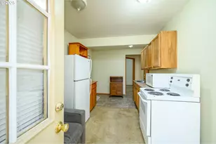 1411 NE Logan St, McMinnville, OR 97128 - Photo 27