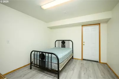 1411 NE Logan St, McMinnville, OR 97128 - Photo 35