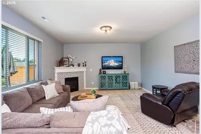 915 N Gibert Ct, Ridgefield, WA 98642 - Photo 5