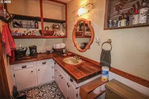 872 E Bridge St, Vernonia, OR 97064 - Photo 11