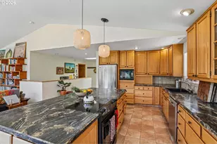 331 Lakeview Rd, White Salmon, WA 98672 - Photo 13
