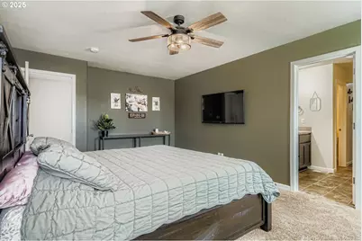 900 Bear Creek Dr, Molalla, OR 97038 - Photo 19