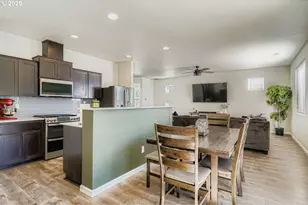 900 Bear Creek Dr, Molalla, OR 97038 - Photo 9