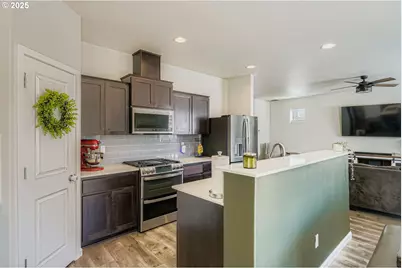 900 Bear Creek Dr, Molalla, OR 97038 - Photo 11