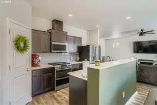 900 Bear Creek Dr, Molalla, OR 97038 - Photo 11