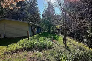 9363 Hwy 126, Mapleton, OR 97453 - Photo 25