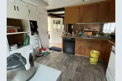 90100 Lake Creek Mountain Rd, Deadwood, OR 97430 - Photo 11