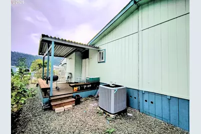 180 Twin Oaks Loop, Winston, OR 97496 - Photo 11