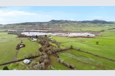 383 Brumbach Rd, Roseburg, OR 97470 - Photo 11