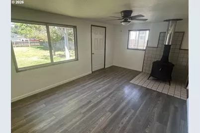 210 Birch St, Junction City, OR 97448 - Photo 5
