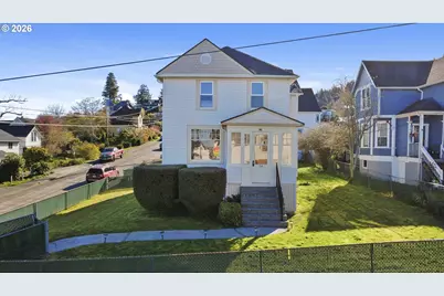 708 33rd St, Astoria, OR 97103 - Photo 1