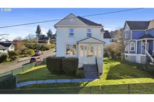 708 33rd St, Astoria, OR 97103 - Photo 1