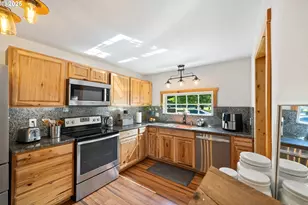 99996/99972 Lone Pine Ln, Myrtle Point, OR 97458 - Photo 13