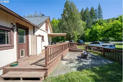 99996/99972 Lone Pine Ln, Myrtle Point, OR 97458 - Photo 7