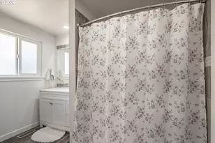 1709 Springhill Dr NE, Albany, OR 97321 - Photo 17