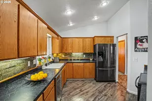 2662 S 12th St, Lebanon, OR 97355 - Photo 13