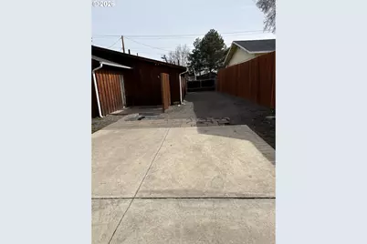 1235 NW Harwood St, Prineville, OR 97754 - Photo 5