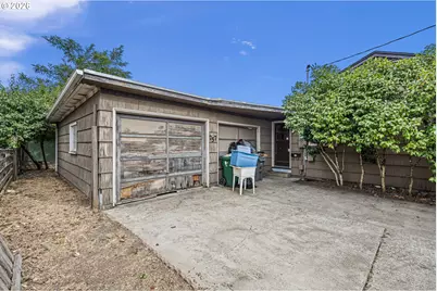 757 Berntzen Rd, Eugene, OR 97402 - Photo 5