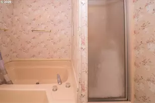 17460 NE Glisan St, Portland, OR 97230 - Photo 21