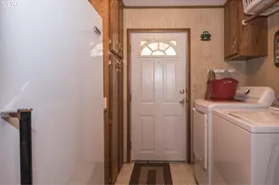 17460 NE Glisan St, Portland, OR 97230 - Photo 23