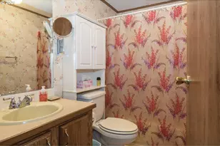 17460 NE Glisan St, Portland, OR 97230 - Photo 17