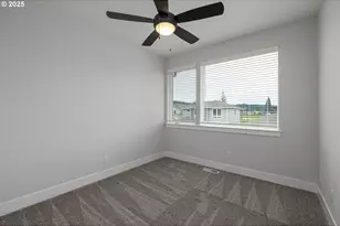 15241 S E Towers Ter, Milwaukie, OR 97267 - Photo 21