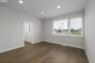 15241 S E Towers Ter, Milwaukie, OR 97267 - Photo 19