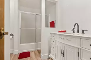 1333 SW 19th Dr, Gresham, OR 97080 - Photo 23