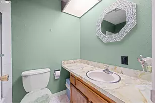 404 Chinook Ave, Astoria, OR 97103 - Photo 27