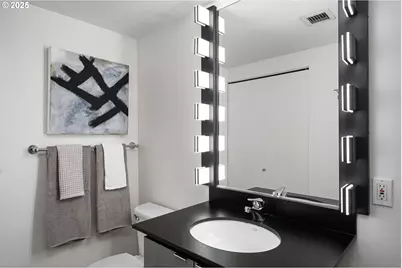 1030 NW 12th Ave #534, Portland, OR 97209 - Photo 25