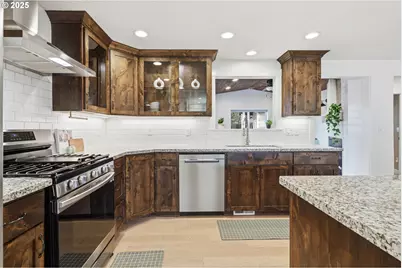 336 Acacia Ave, Woodburn, OR 97071 - Photo 9