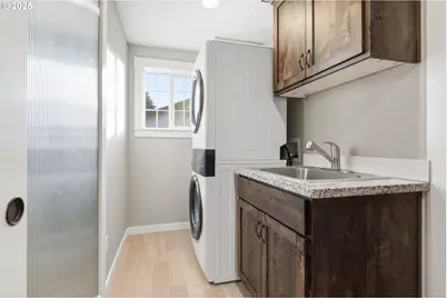 336 Acacia Ave, Woodburn, OR 97071 - Photo 29