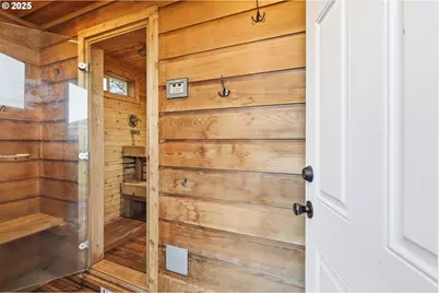 336 Acacia Ave, Woodburn, OR 97071 - Photo 39