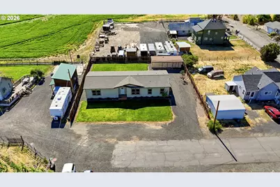 111 NW Vanderpool St, Dufur, OR 97021 - Photo 31