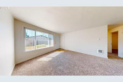 16656 SE Moon Ave, Milwaukie, OR 97267 - Photo 3
