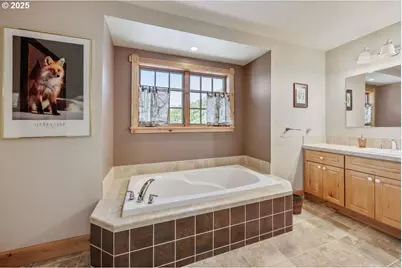 2816 Quail Run Rd, Talent, OR 97540 - Photo 31