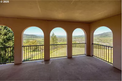 2816 Quail Run Rd, Talent, OR 97540 - Photo 23