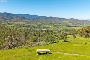 2816 Quail Run Rd, Talent, OR 97540 - Photo 3