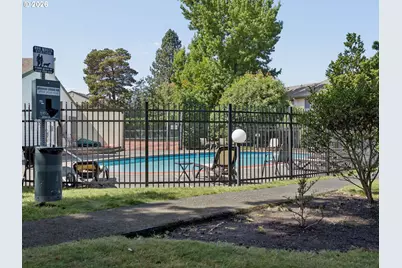 631 N Hayden Bay Dr, Portland, OR 97217 - Photo 15