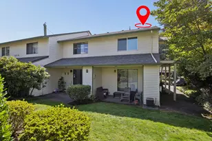 631 N Hayden Bay Dr, Portland, OR 97217 - Photo 17