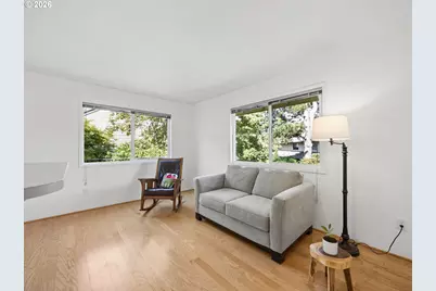 631 N Hayden Bay Dr, Portland, OR 97217 - Photo 3