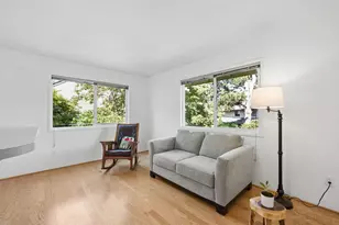 631 N Hayden Bay Dr, Portland, OR 97217 - Photo 3
