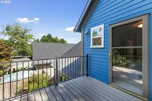 898 NE Pacific Dr, Fairview, OR 97024 - Photo 17
