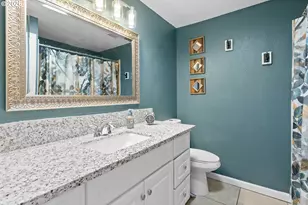 12620 SE Cora St, Portland, OR 97236 - Photo 35