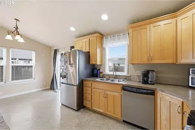 1187 Jay St, Eugene, OR 97402 - Photo 13